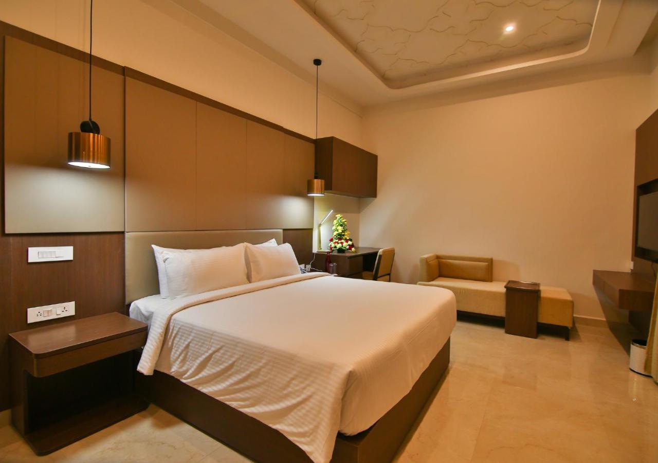 Accord Chrome Hotel Chennai Exterior photo