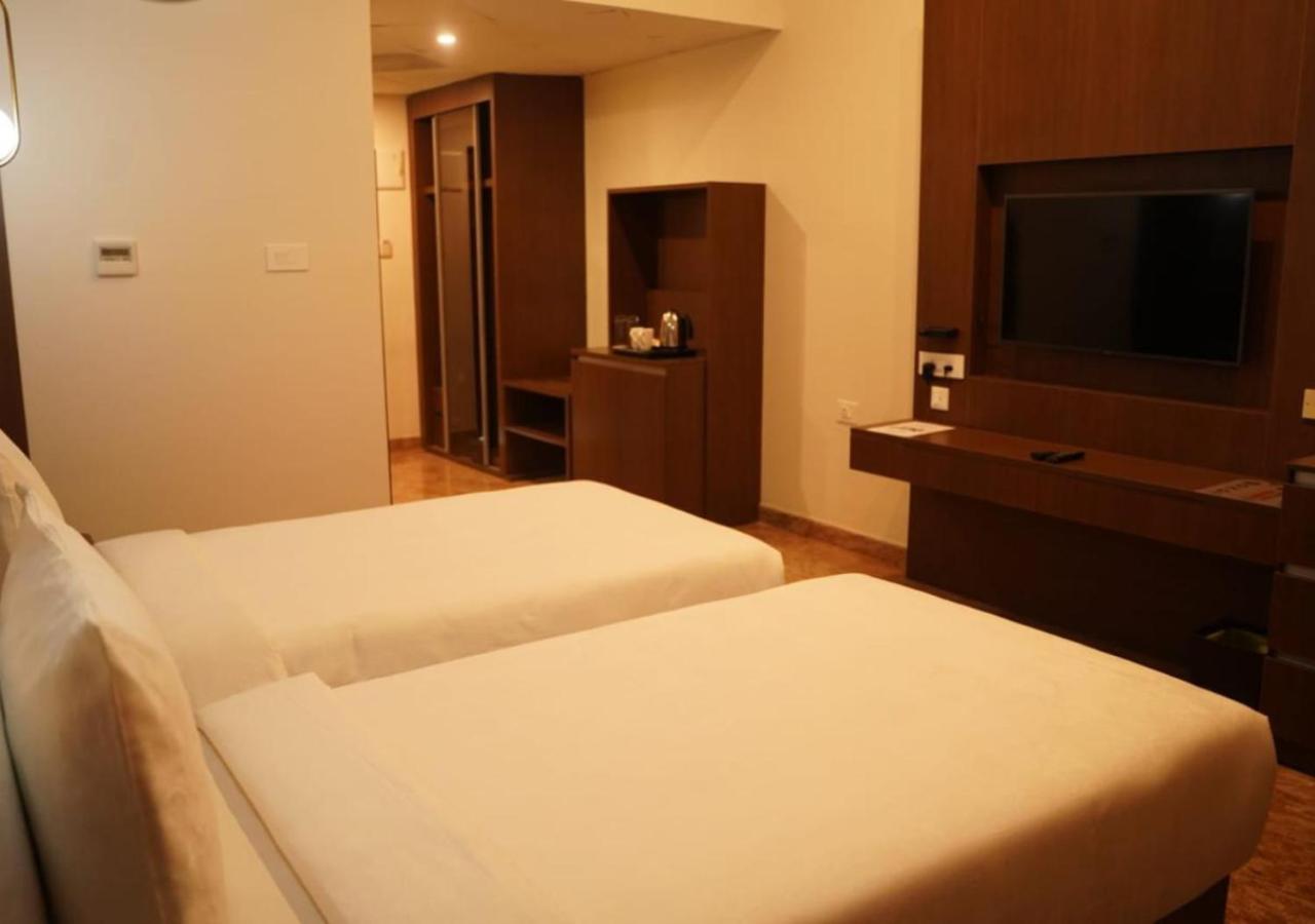 Accord Chrome Hotel Chennai Exterior photo